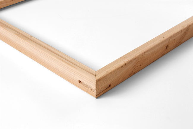 Standard beveled canvas stretcher bar